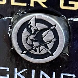 Hunger games ring size 7 1/2 - Mockingjay vintage style 2012